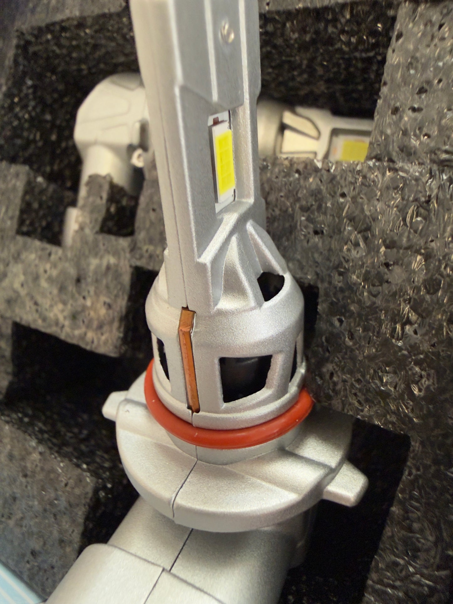 9005 200W Ultra Bright LED Vehicle Headlight 15000 Lumens With Cooling Fan