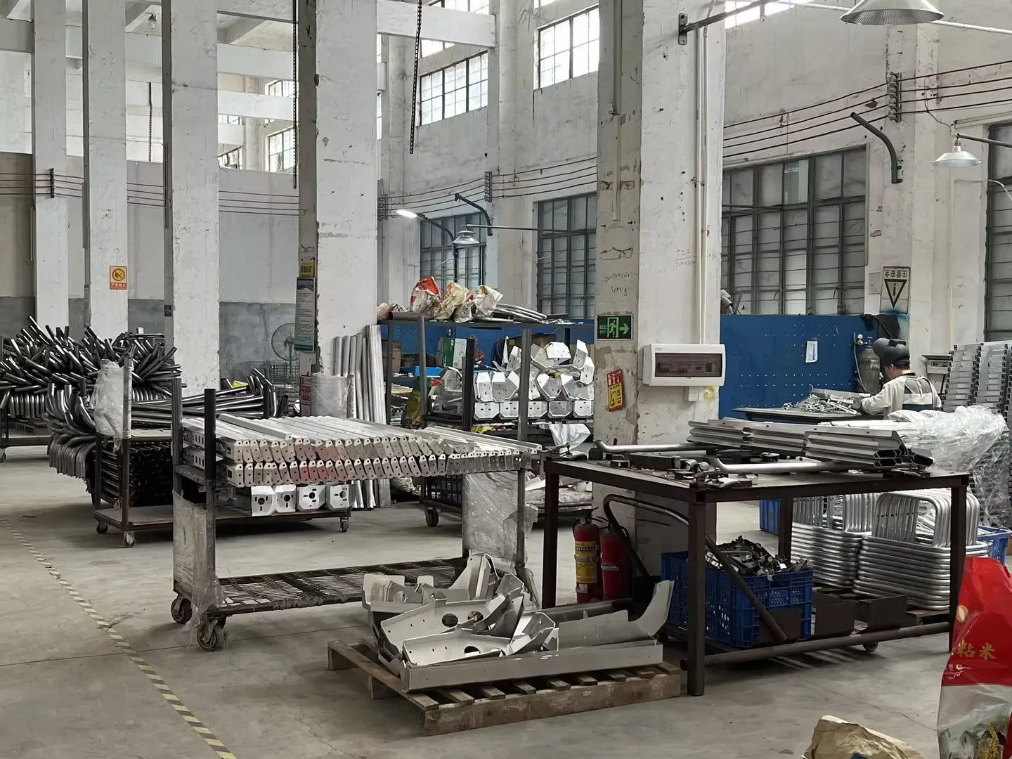 TELLIKA India Jimny 5 Door Accessories Factory Steel Running Boards Side Step Pedal Bars For New Suzuki Jimny 2023 2024