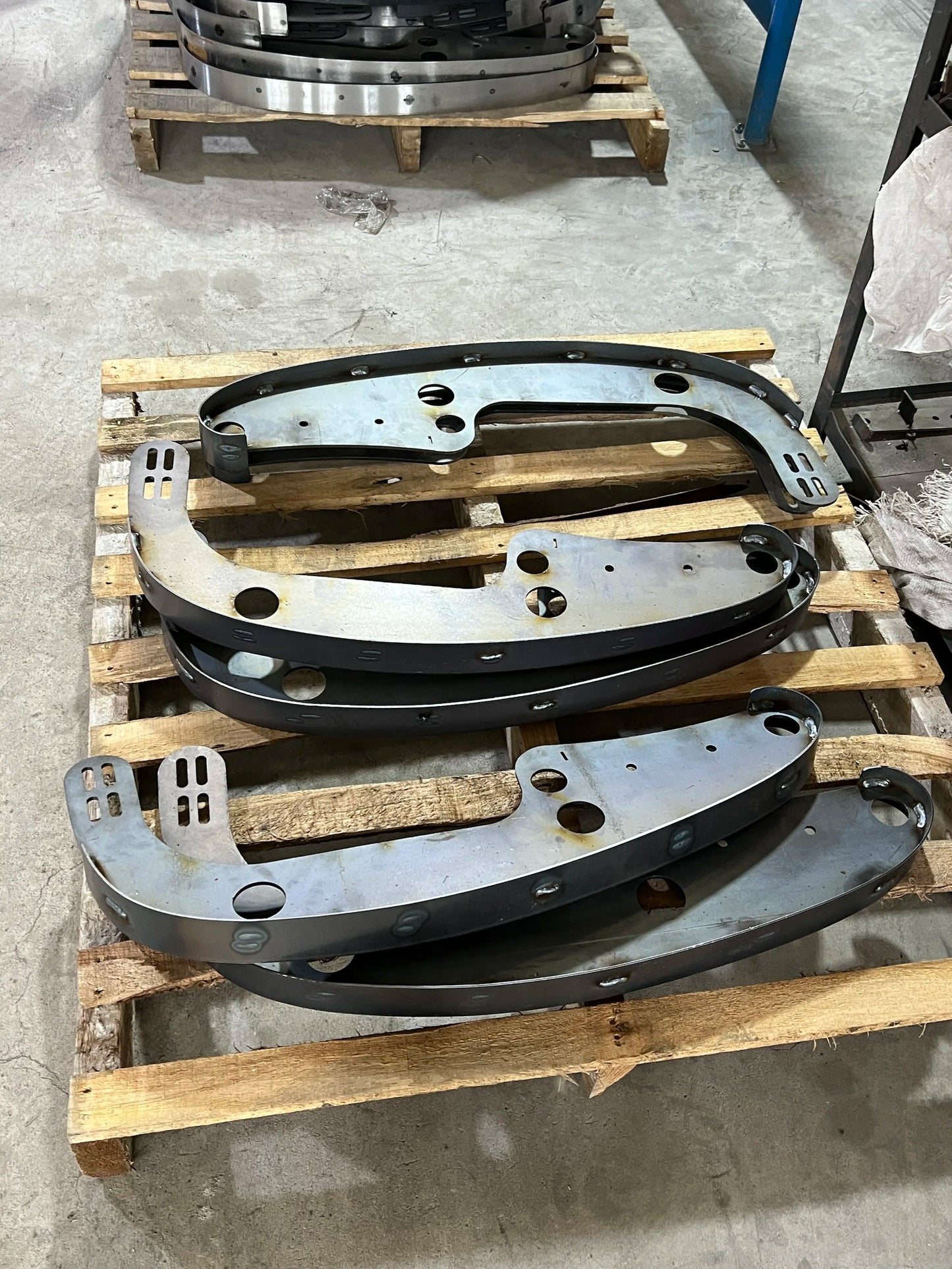 TELLIKA India Jimny 5 Door Accessories Factory Steel Running Boards Side Step Pedal Bars For New Suzuki Jimny 2023 2024